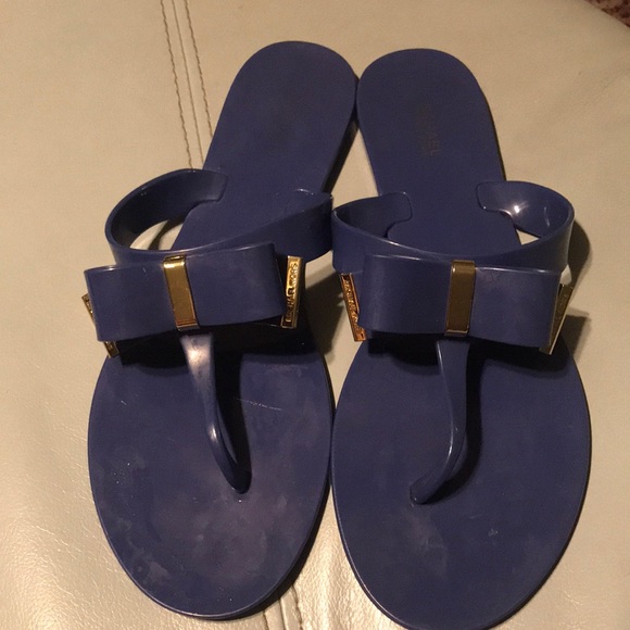 Michael Kors - Picture 1 of 9